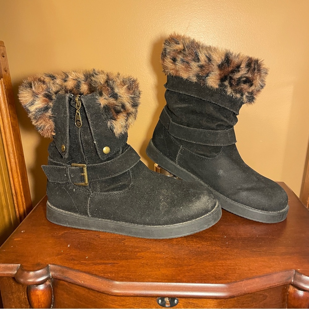 G by Guess Black Zipper Amaze Boots, size 7